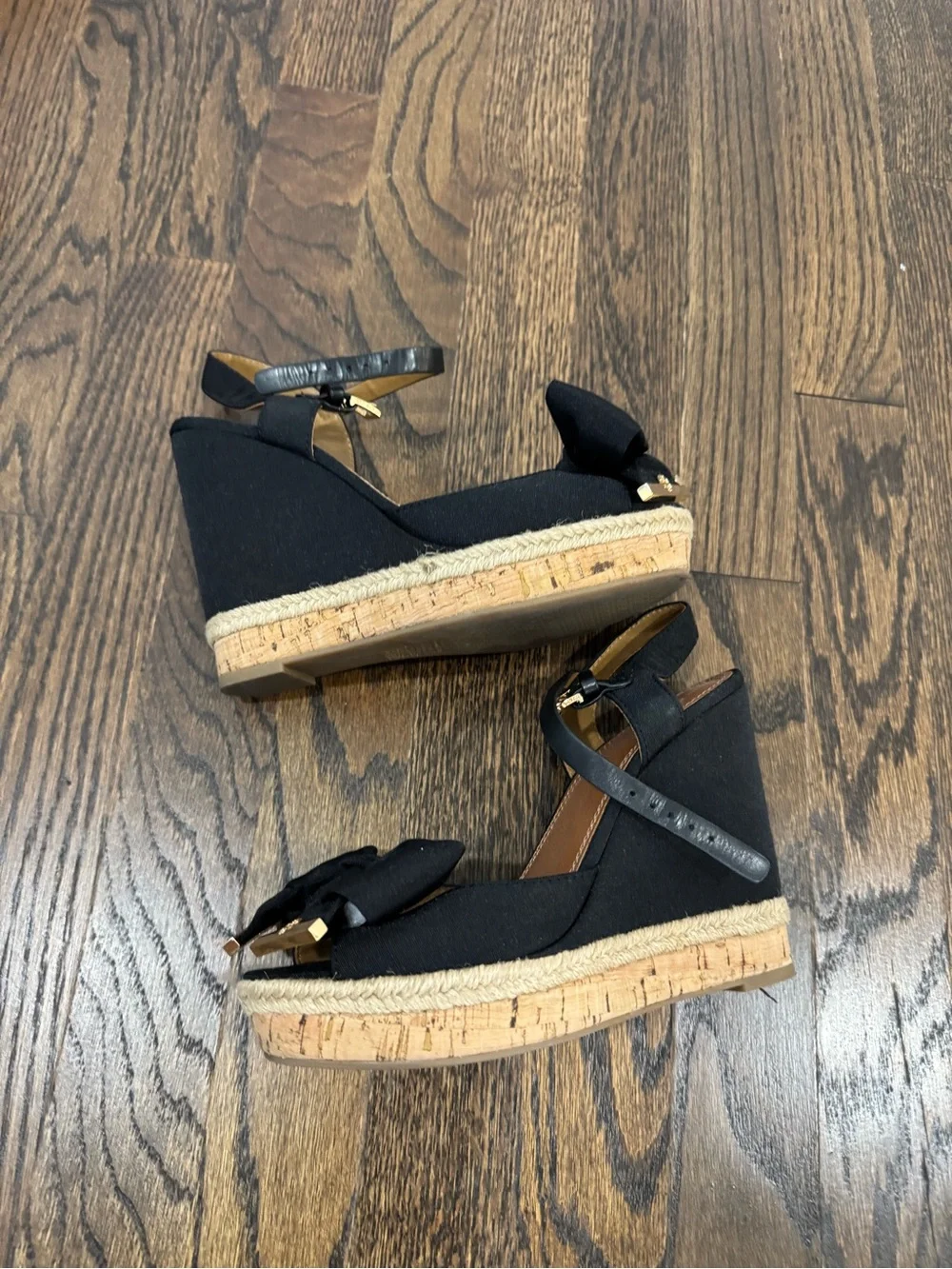 Tory Burch Penny Faille Bow Wedge Size 6.5